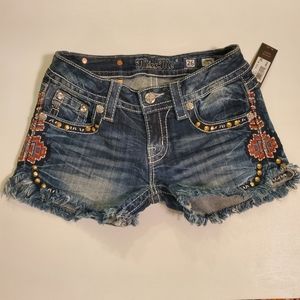 NWT Stagecoach *Miss Me Jean Shorts! Stitching, Gold& Silver Detail! Festivals!